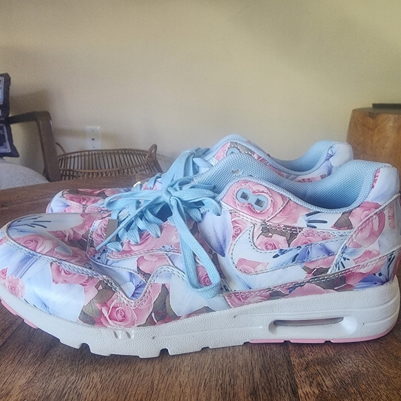 Nike Air Max 1 Paris City Collection Women's Size 8.5 (747105-400) - Picture 5 of 13